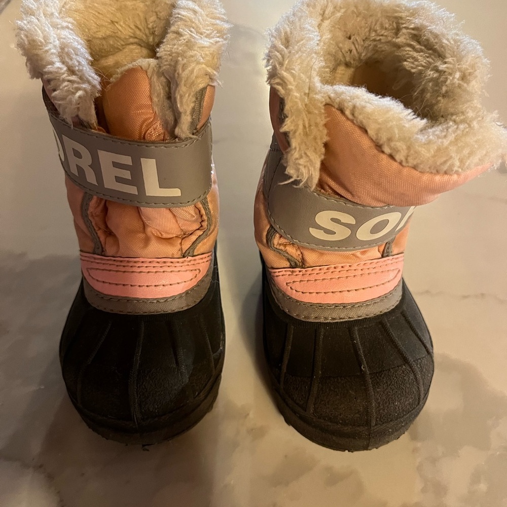 Sorel winter snow boots pink size 5
